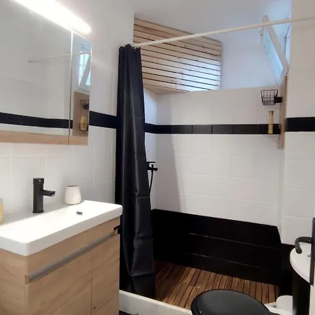 Apartment Zephir Vue Detente Et Bons Moments A Syros Liaropa